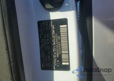 2018 Genesis G90 Premium z USA, uszkodzony, nr VIN KMHG34JA5JU042531